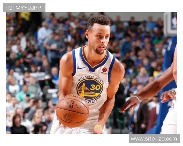 邓利维称库里状态依旧出色未来三年仍将展现顶级表现 邓利维称库里状态依旧出色未来三年仍将展现顶级表现