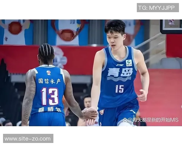 杨瀚森与库里三分对决谁能想到这样的精彩时刻会降临篮球界